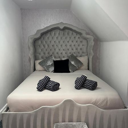 Meadow View Flat 1 Daire Hurst Dış mekan fotoğraf