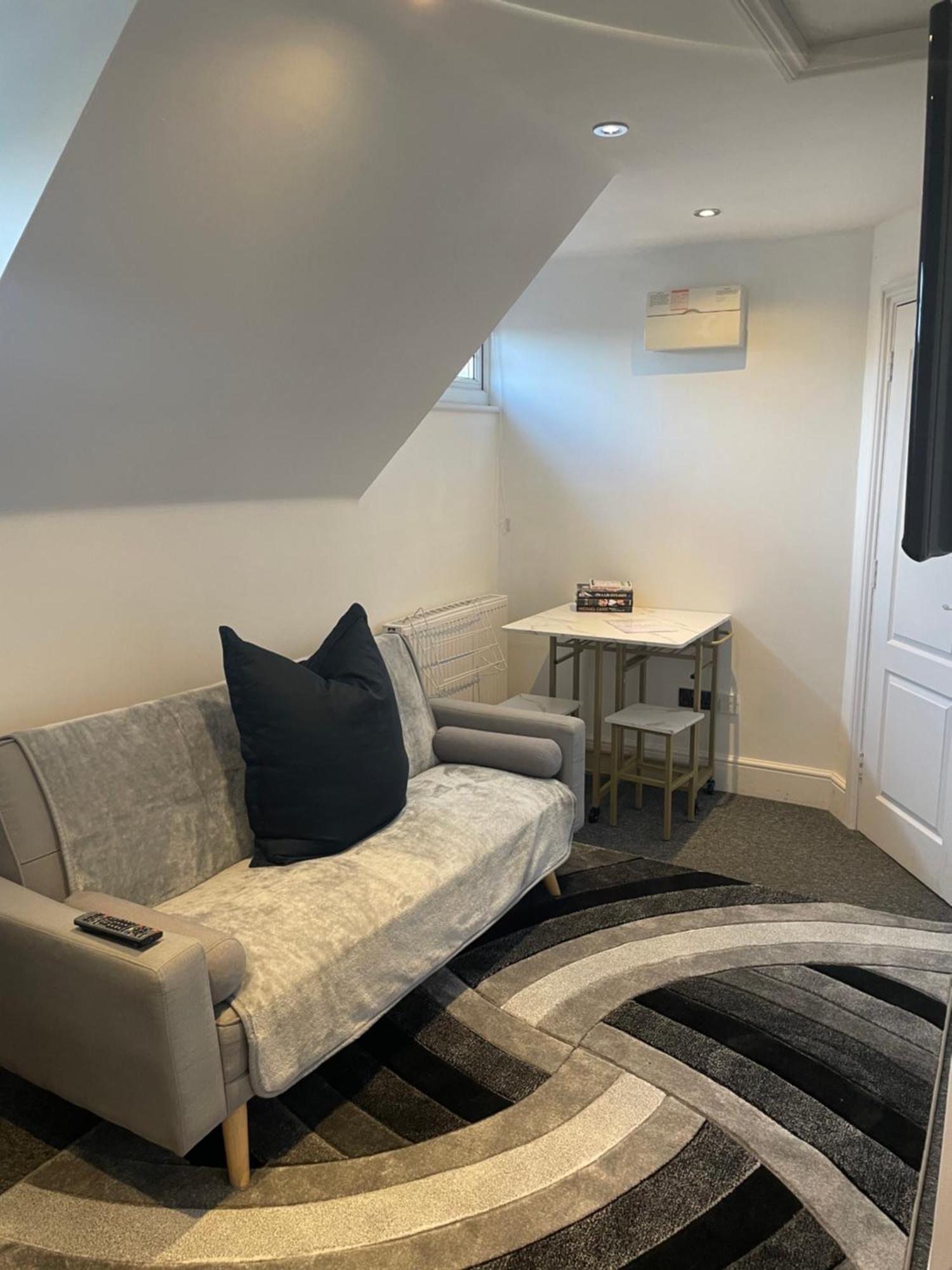 Meadow View Flat 1 Daire Hurst Dış mekan fotoğraf